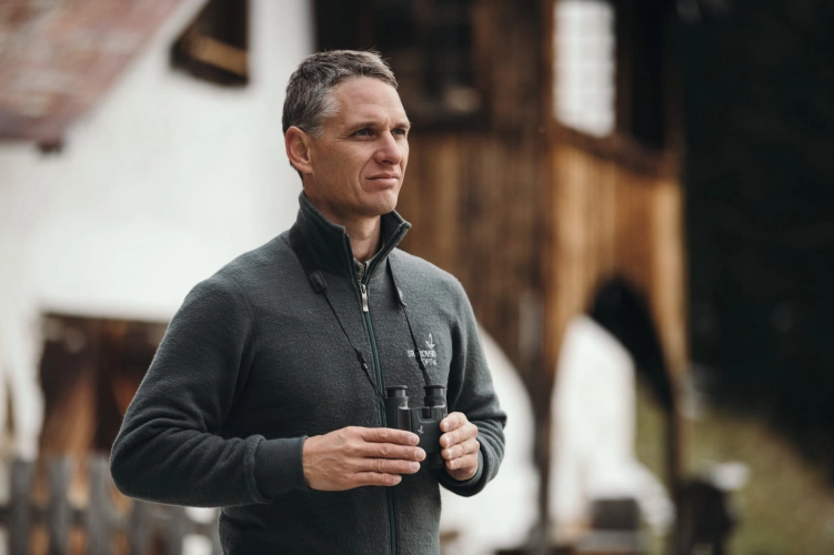 Lornetka Swarovski CL Pocket 8x25 Antracyt z pakietem Mountain