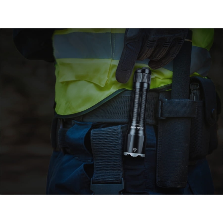 Latarka taktyczna Fenix TK16 V2.0