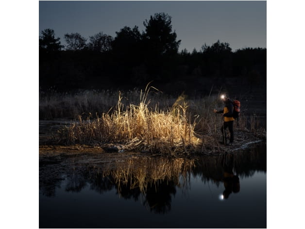 Latarka czołowa Fenix HP16R