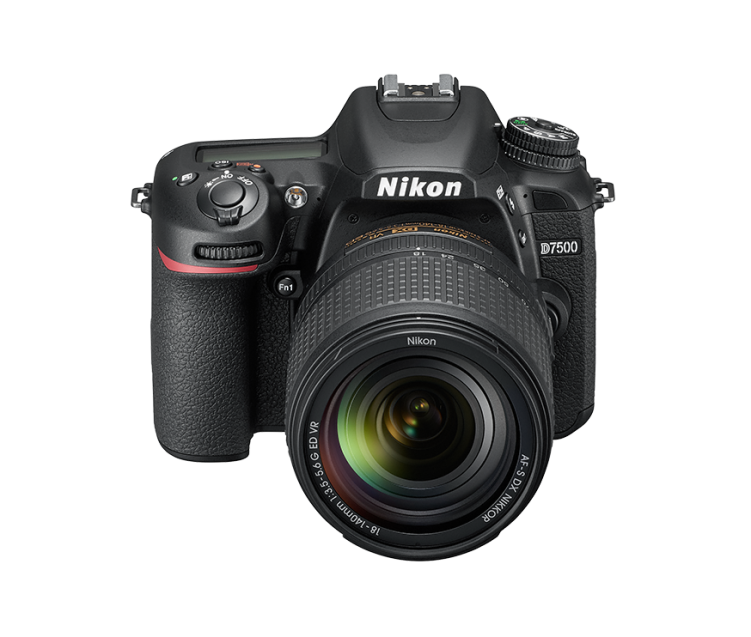 Nikon D7500 + AF-S DX NIKKOR 18-140 VR