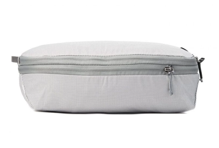 Pokrowiec-Peak-Design-Travel-Line-Packing-Cube-Medium-bialy.jpg