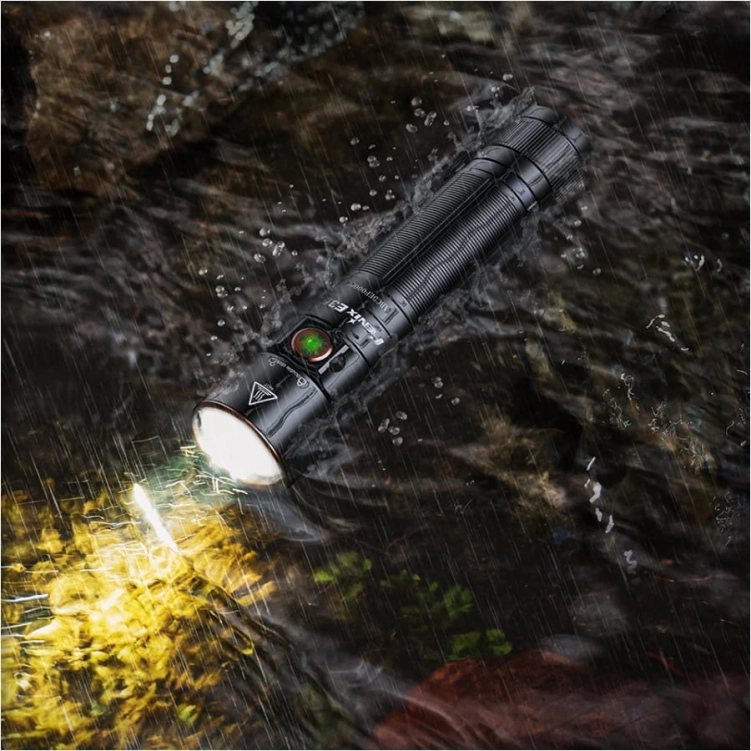 Latarka diodowa Fenix E35R