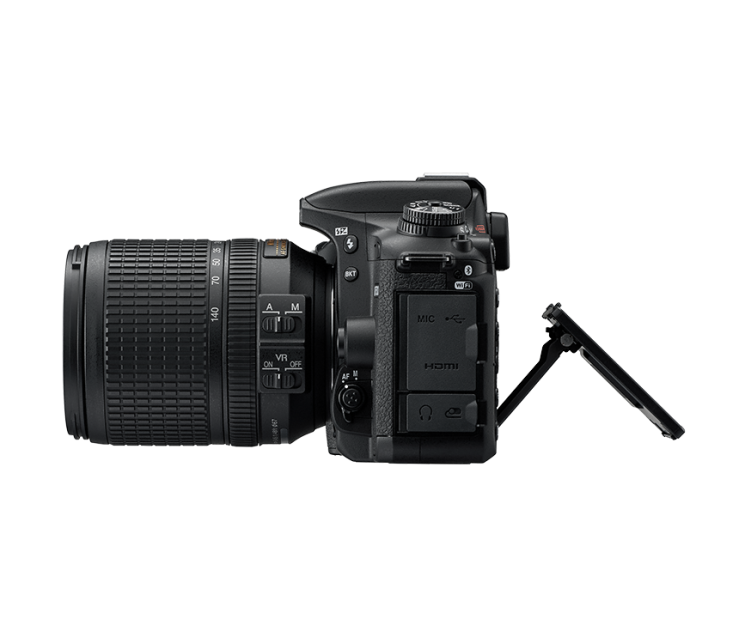 Nikon D7500 + AF-S DX NIKKOR 18-140 VR