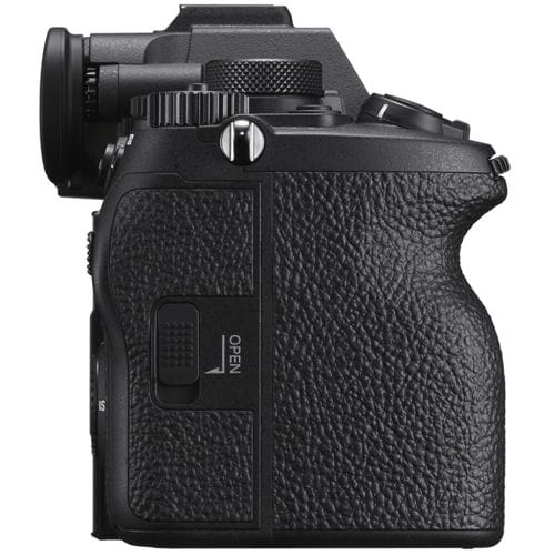 Sony A7R V body