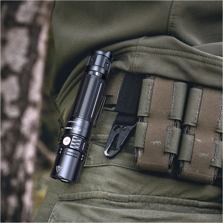 Fenix PD36R V2.0 Latarka diodowa