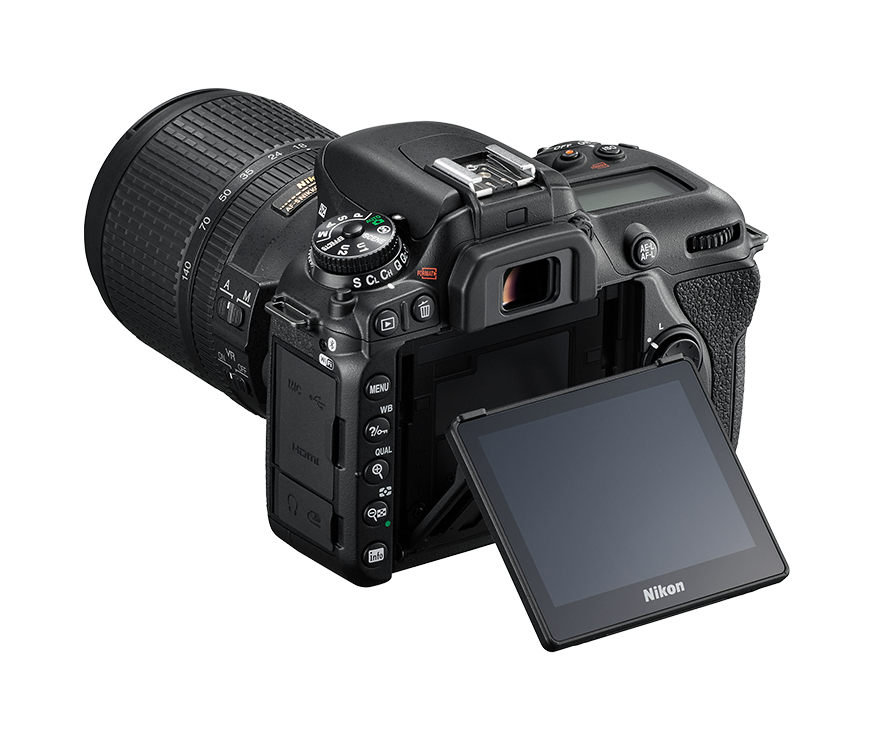 Nikon D7500 + AF-S DX NIKKOR 18-140 VR