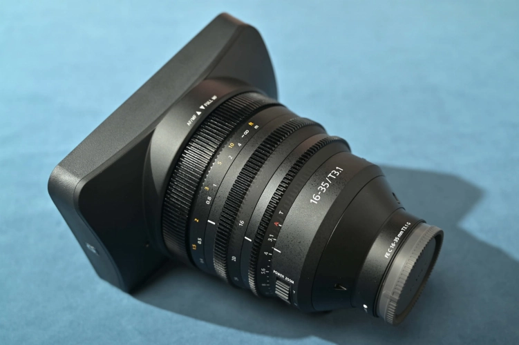Obiektyw Sony FE C 16–35 mm T3.1