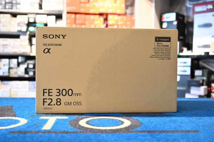 Obiektyw-Sony-FE-300mm-f2,8-GM-OSS.JPG