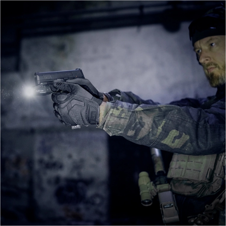 Latarka na broń Fenix GL06