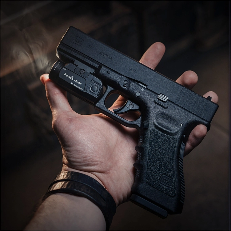 Latarka na broń Fenix GL06