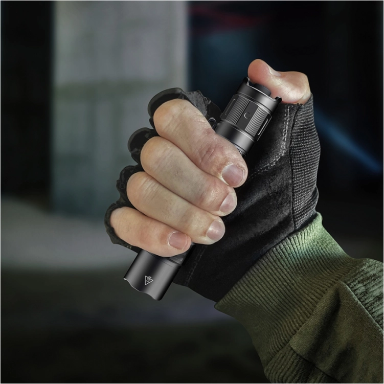 Latarka taktyczna LED Fenix PD35R
