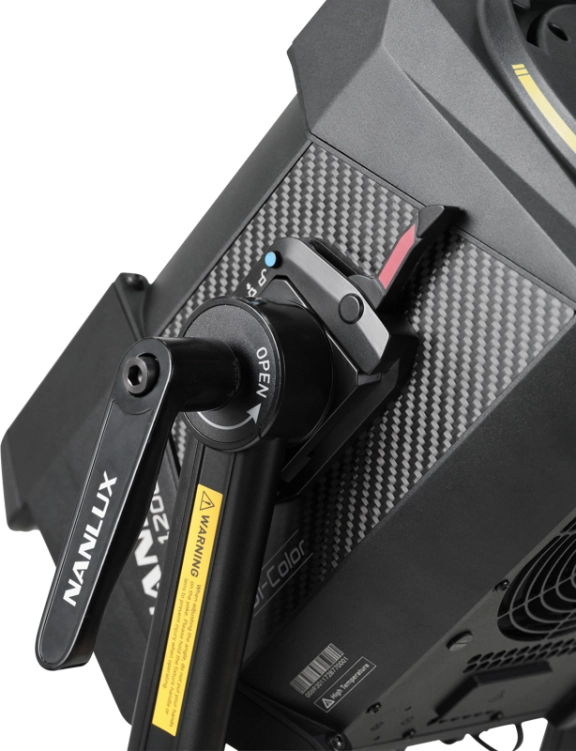 Lampa Nanlux Evoke 1200B reflektor z walizka transportowa