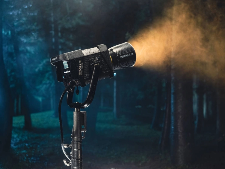 Lampa Nanlux Evoke 1200B reflektor z walizka transportowa