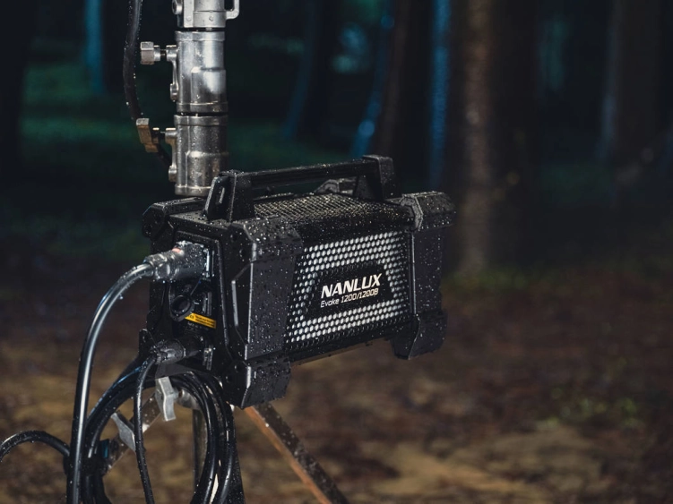 Lampa Nanlux Evoke 1200B reflektor z walizka transportowa