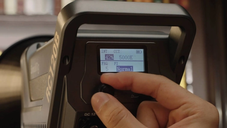 Lampa LED SmallRig 3615 RC 120B lampa COB