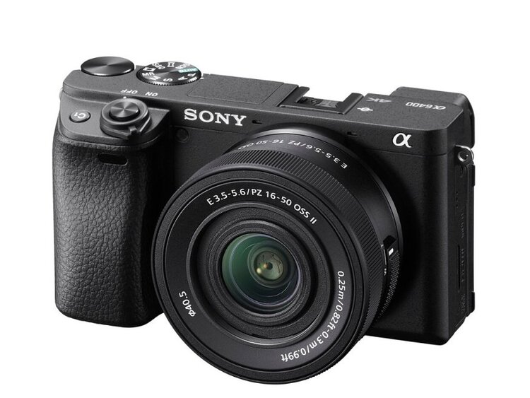 Sony A6400 + E 16-50 mm II