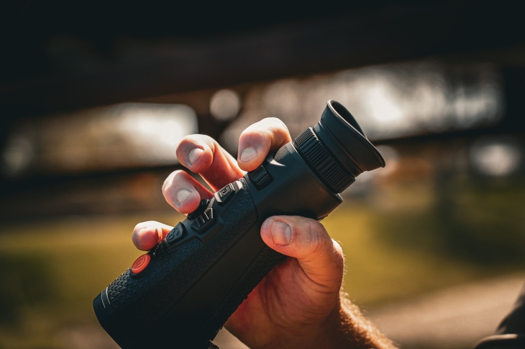 Monokular termowizyjny z dalmierzem RIX TITAN T6 LRF