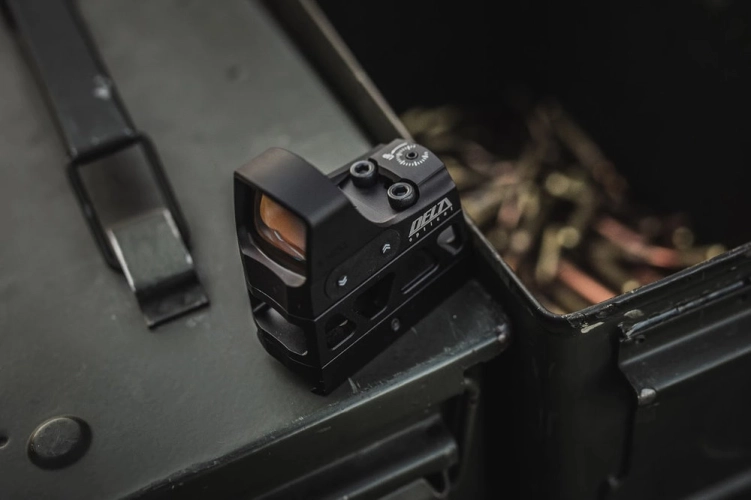 Kolimator otwarty Delta Stryker 4MOA