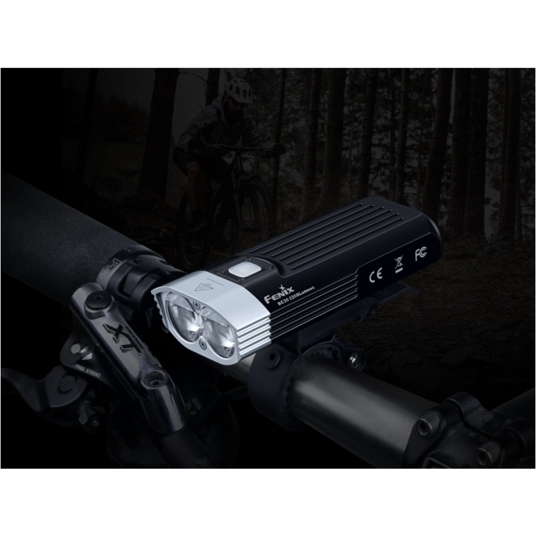 lampa-rowerowa-przednia-fenix-bc30-v2-0