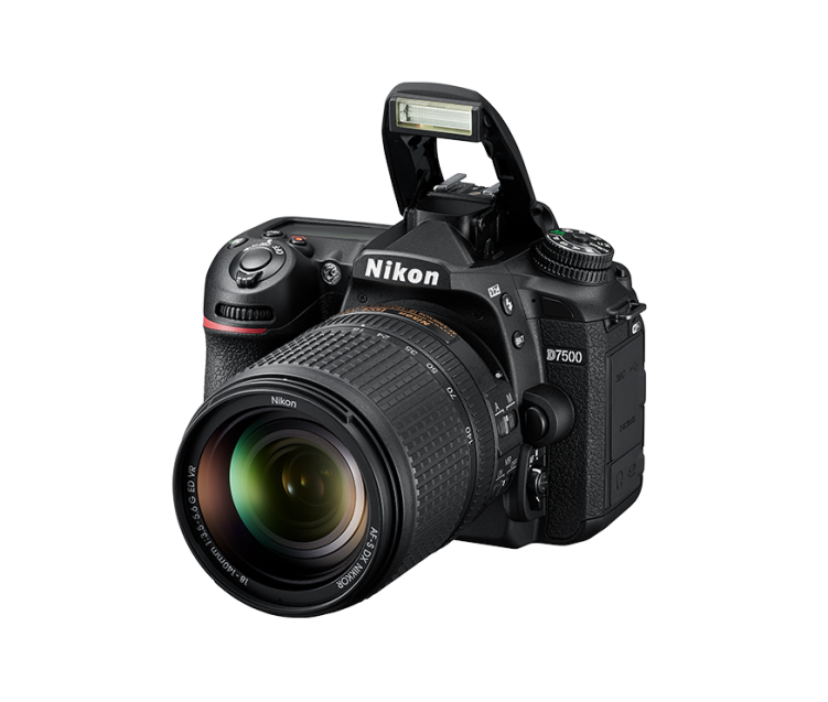 Nikon D7500 + AF-S DX NIKKOR 18-140 VR