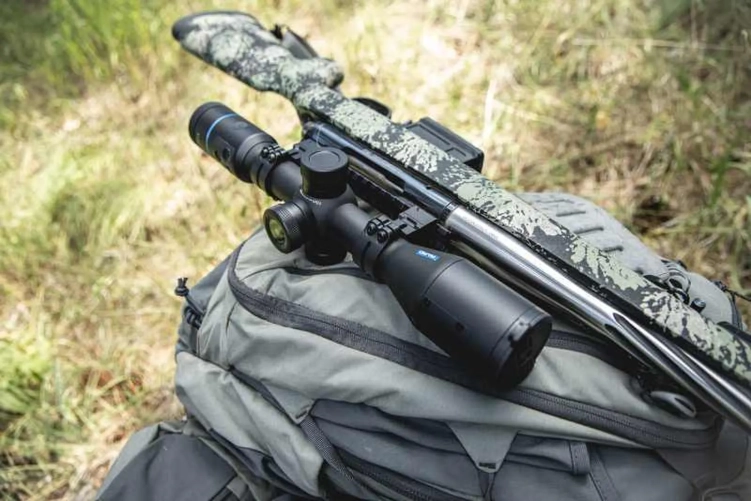 Celownik noktowizyjny PARD Night Stalker 4K Pro 70 mm + moduł IL1 dalmierz i iluminator 850nm