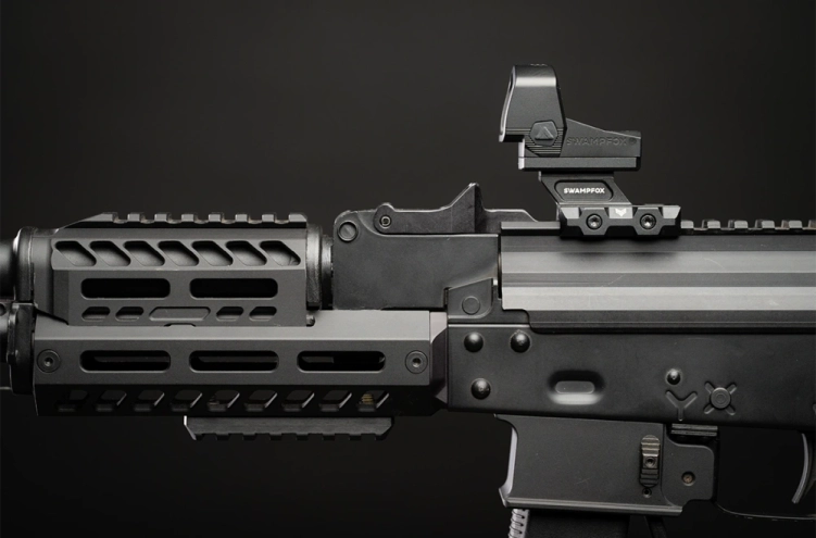 Swampfox-Optics-Kolimator-pistoletowy-Justice-II-1x30-Red-Dot-Sight-Otwarty-Kropka-6-MOA