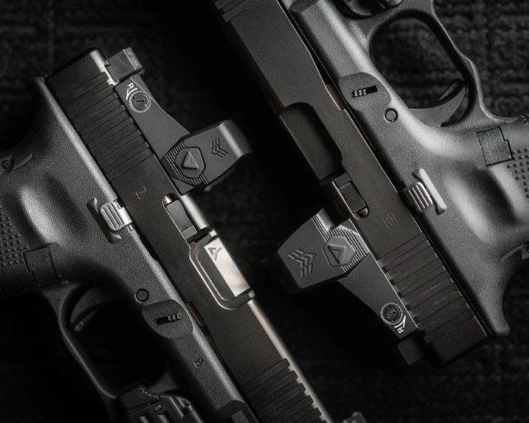 Swampfox-Optics-Kolimator-pistoletowy-Justice-II-1x30-Red-Dot-Sight-Otwarty-Kropka-6-MOA