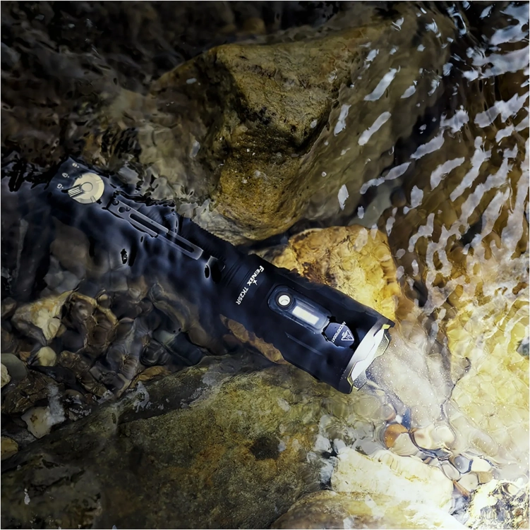 latarka-led-fenix-tk25r