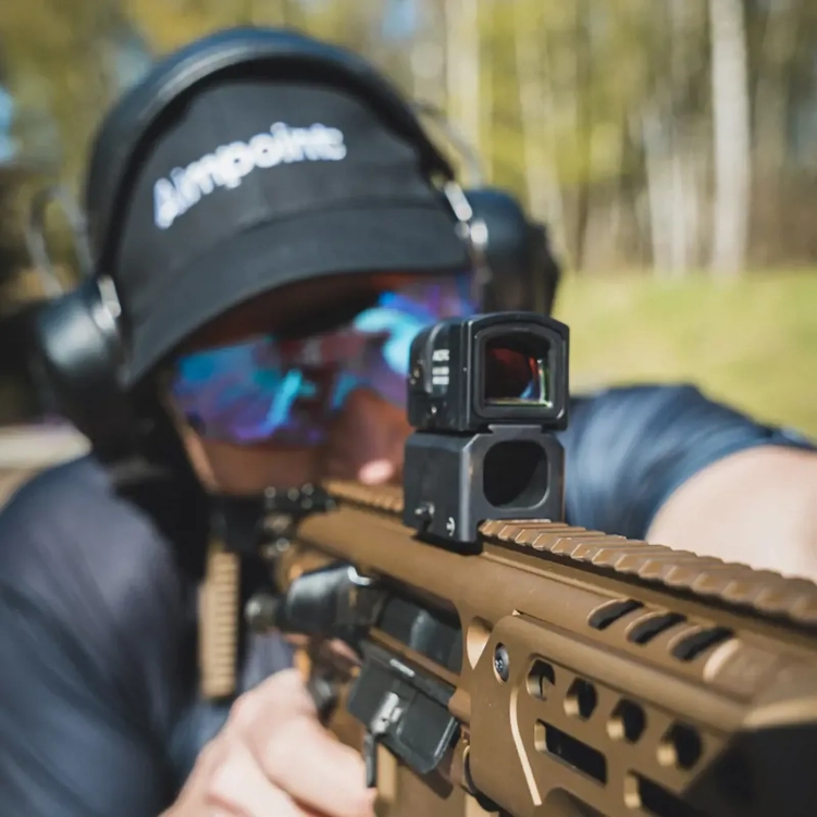 Kolimator Aimpoint ACRO C-2 2,5MOA z osłonami