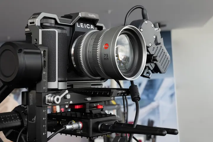 Premiera pełnoklatkowego aparatu hybrydowego Leica