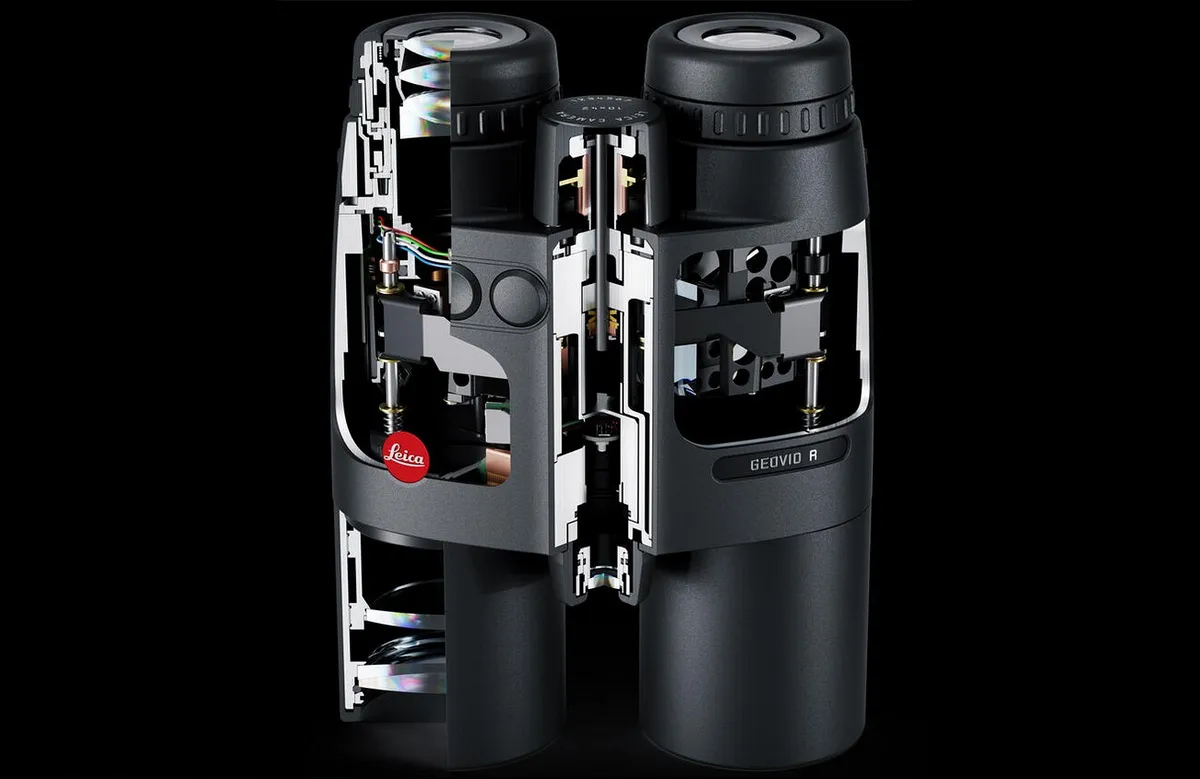 Lornetka Leica w przekroju