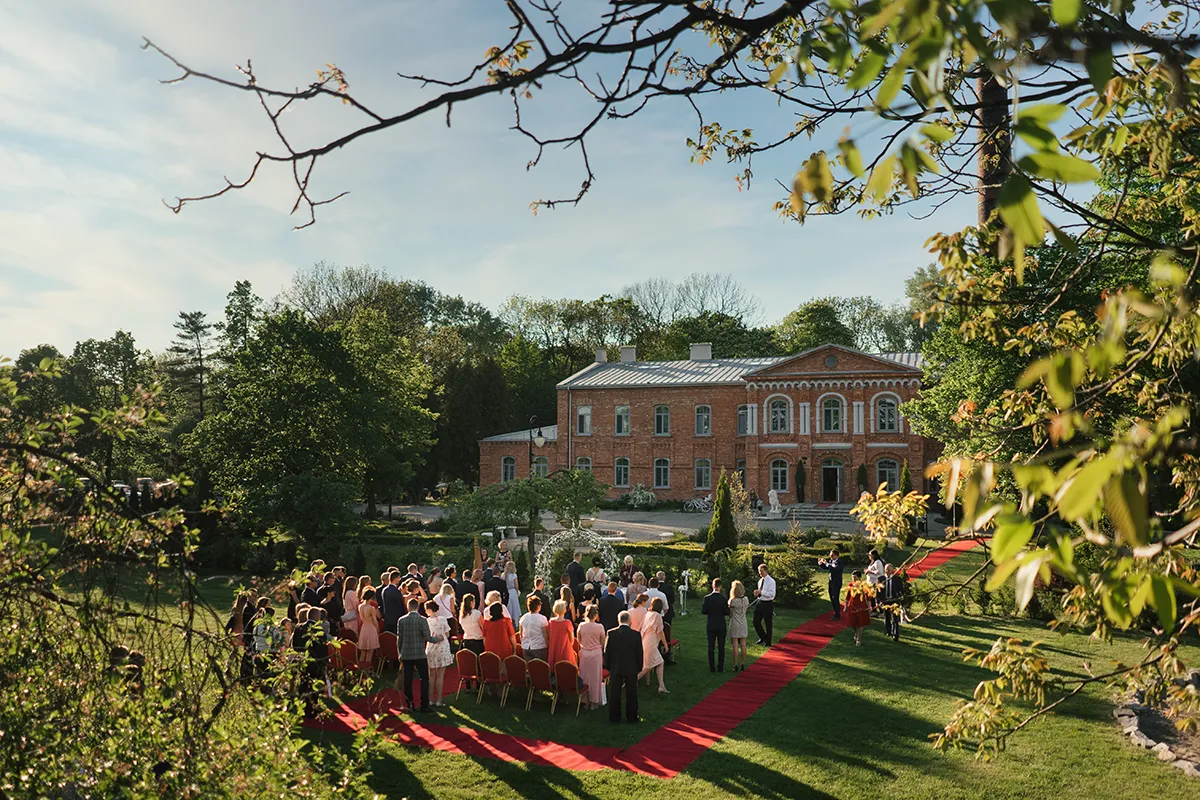 Reportaż ślubny Sony A7 i obiektyw Sony FE 28mm