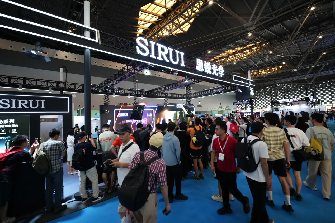 Sirui Saturn na targach