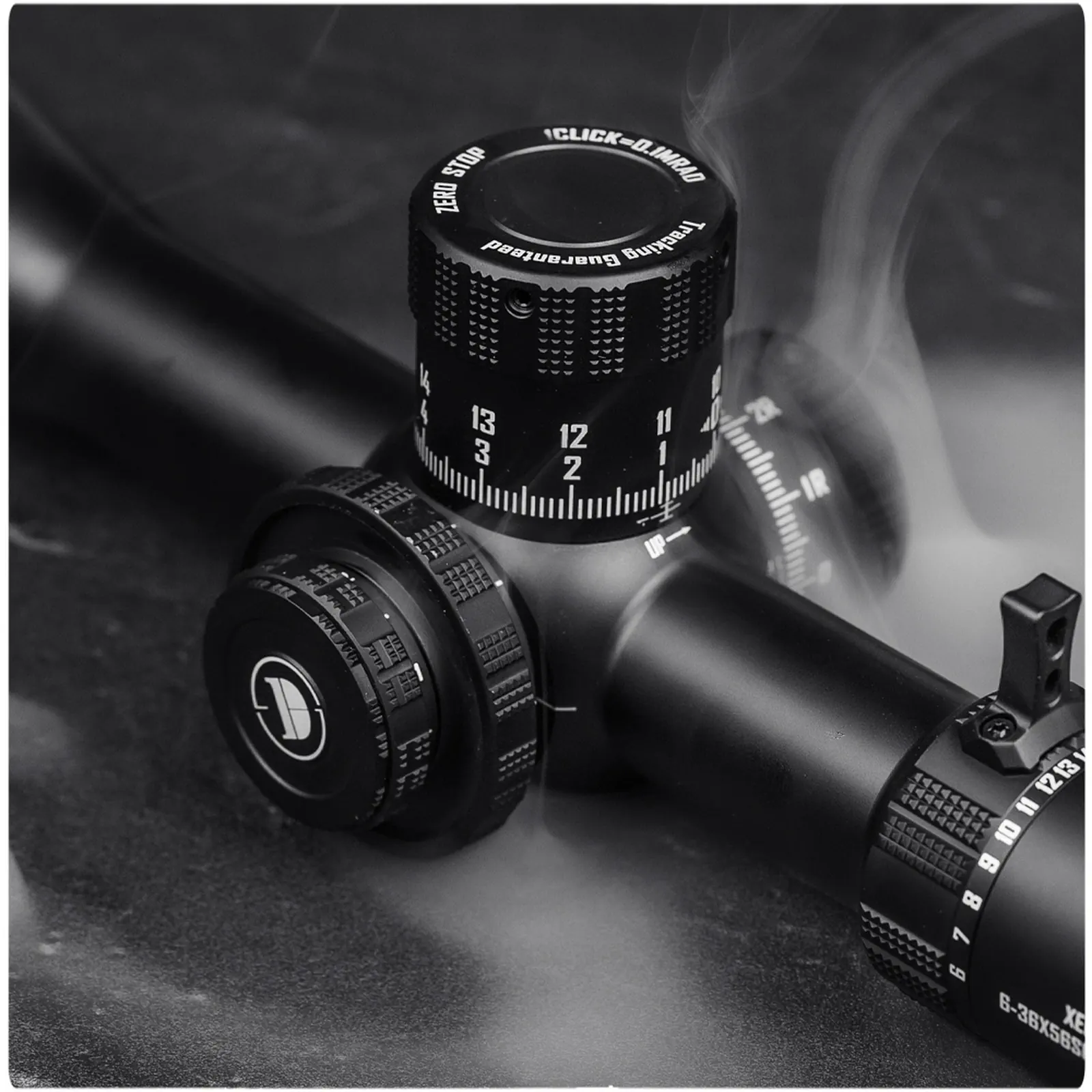 Luneta celownicza Discovery Optics XED 6-36x56 SFIR FFP MRAD Zero Stop 1/10 MILS z montażem